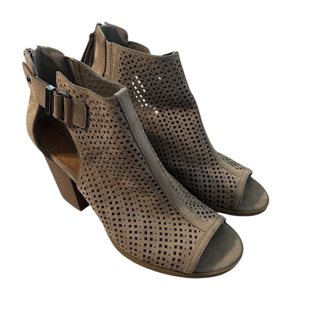 NWOT..Indigo Rd. Brown Suede Open Toe Ankle Booties Size: 8.5